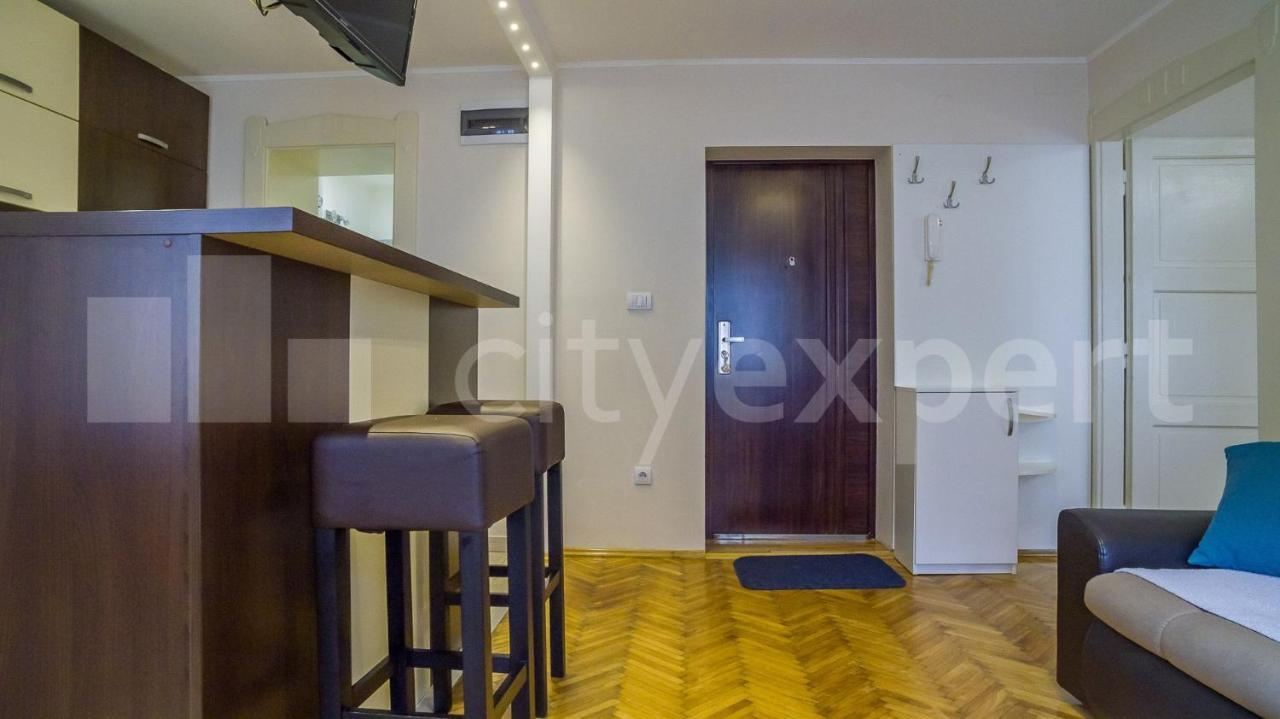 Central Apartment With Garage Nowy Sad Zewnętrze zdjęcie