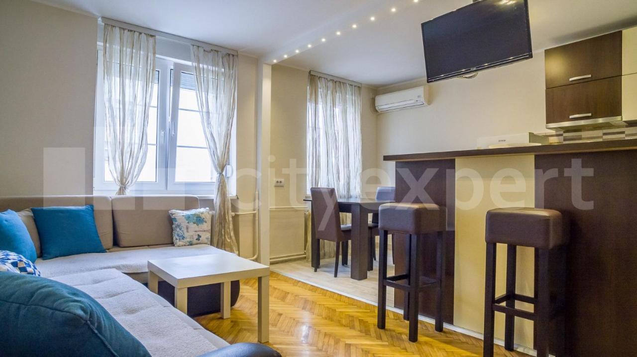 Central Apartment With Garage Nowy Sad Zewnętrze zdjęcie